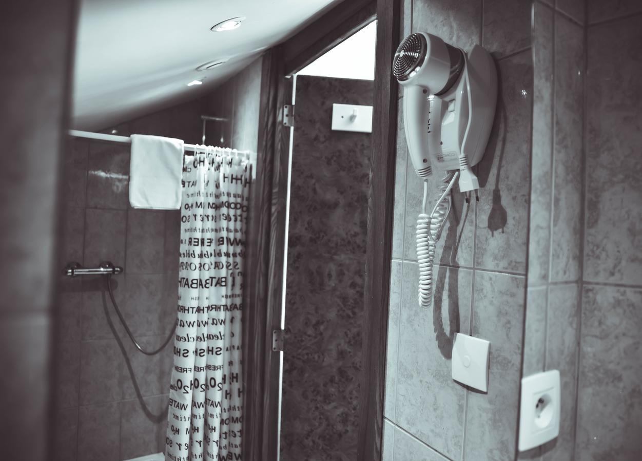 Hotel L'Etoile De Marie Rocroi エクステリア 写真